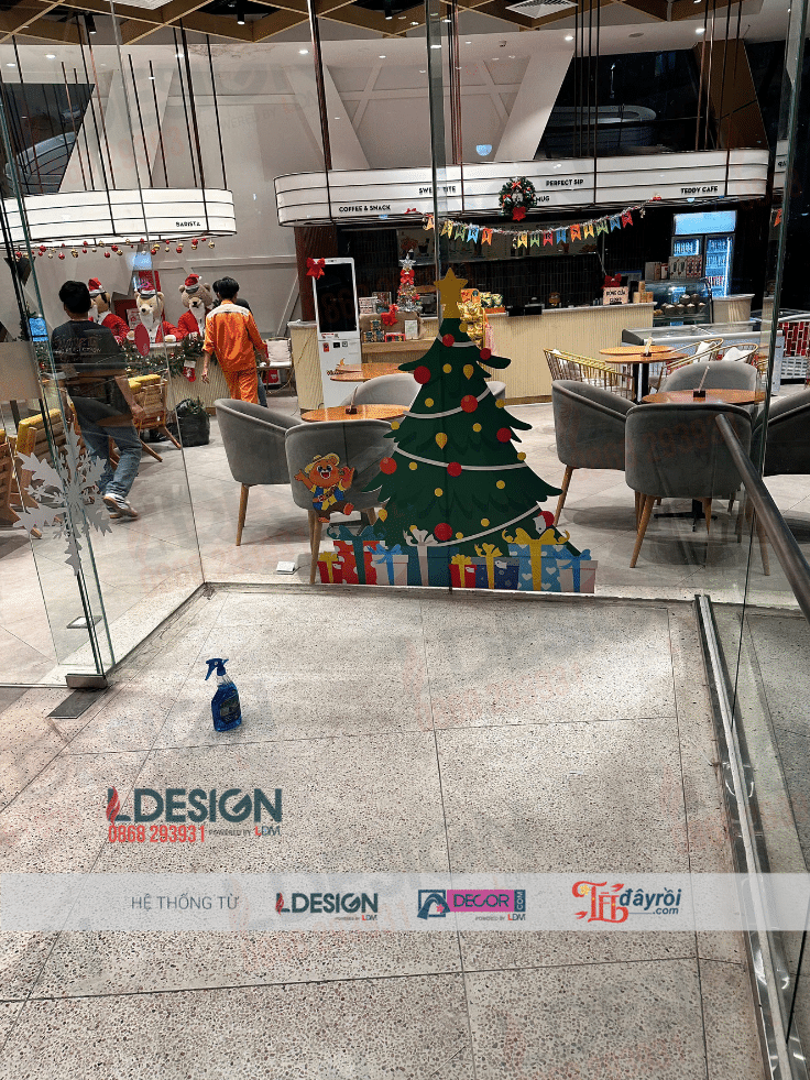 Thi Công Dán Kính Bảo Tàng Gấu – Vinpearl Phú Quốc