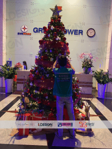 Trang trí cây thông VP điện lực TP HCM